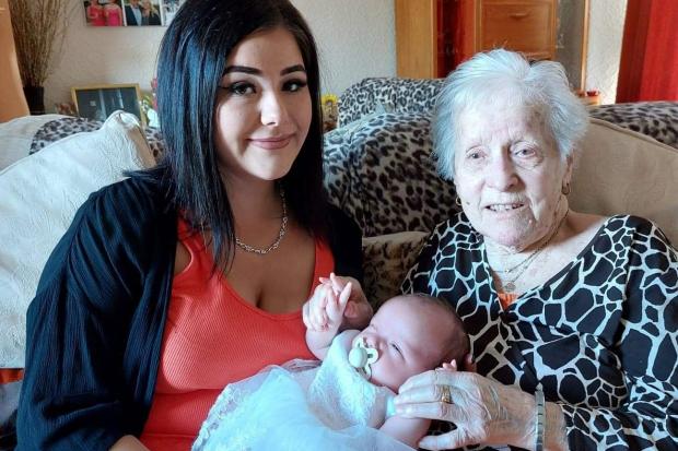 Peyton with her mam, Shannon and great great gran, Joyce